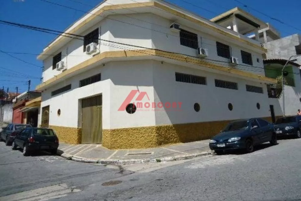 Sobrado à venda com 3 quartos, 670m² - Foto 1