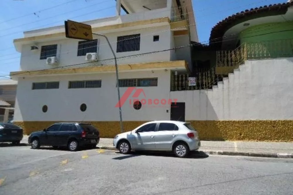 Sobrado à venda com 3 quartos, 670m² - Foto 3