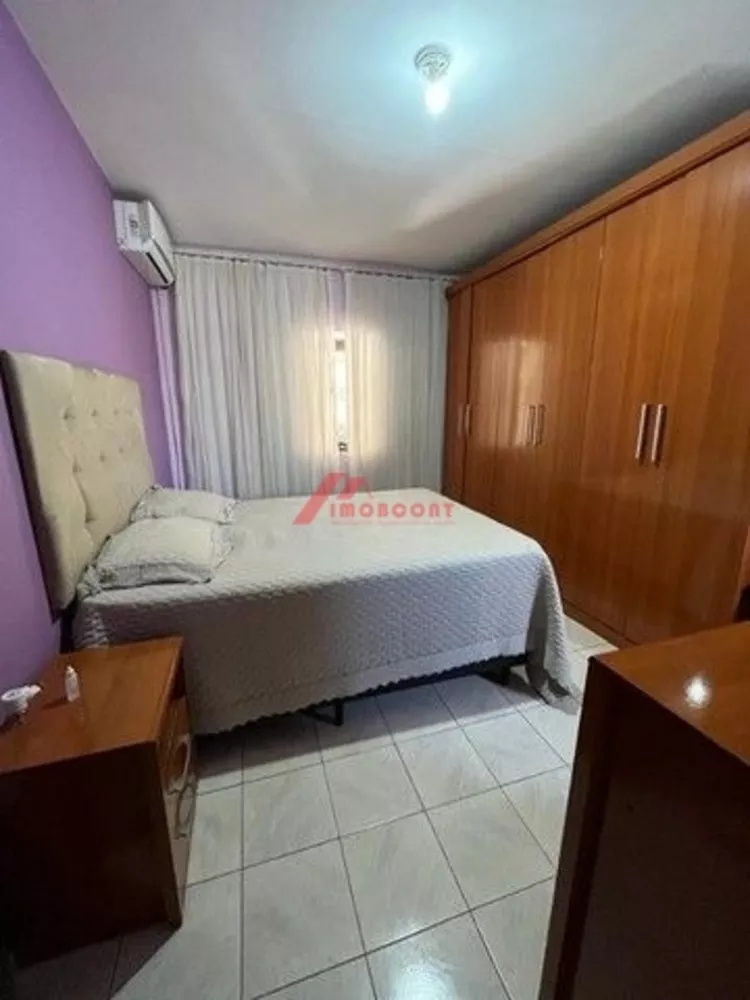 Sobrado à venda com 4 quartos, 200m² - Foto 3