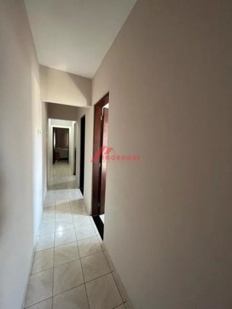 Sobrado à venda com 4 quartos, 200m² - Foto 2