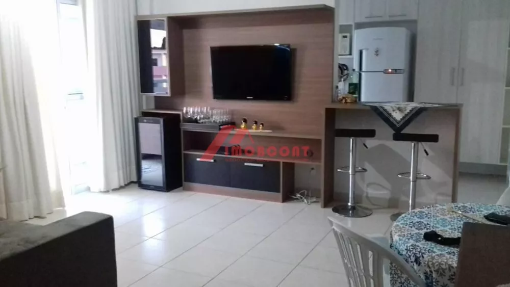 Apartamento à venda com 2 quartos, 82m² - Foto 2