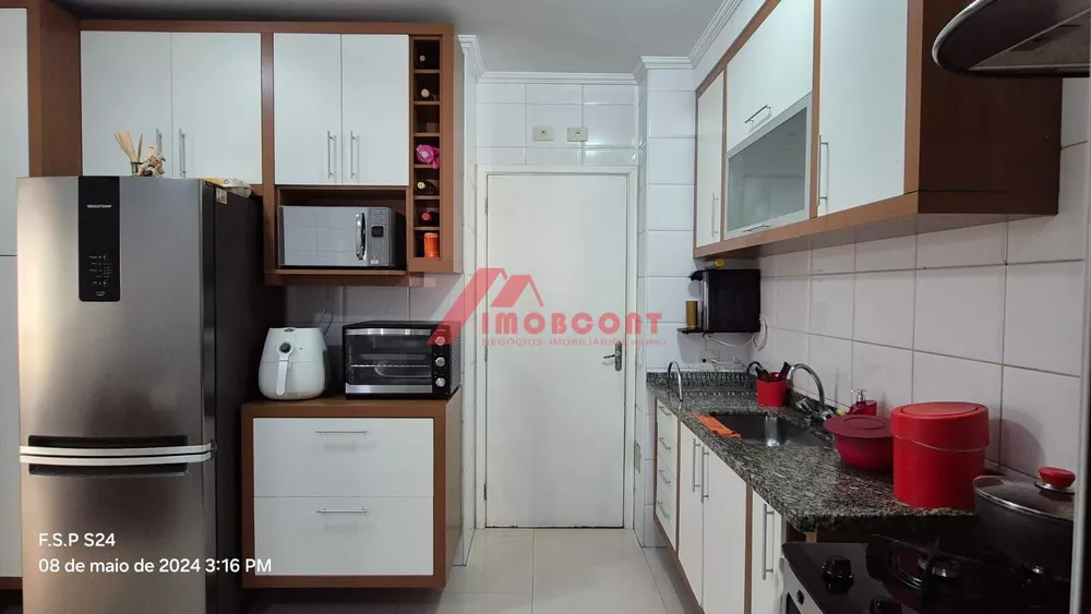 Apartamento à venda com 3 quartos, 168m² - Foto 18