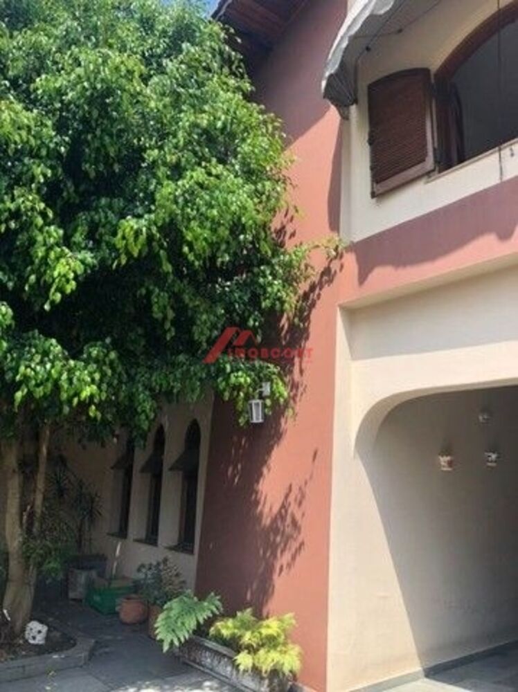 Sobrado, 4 quartos, 214 m² - Foto 1