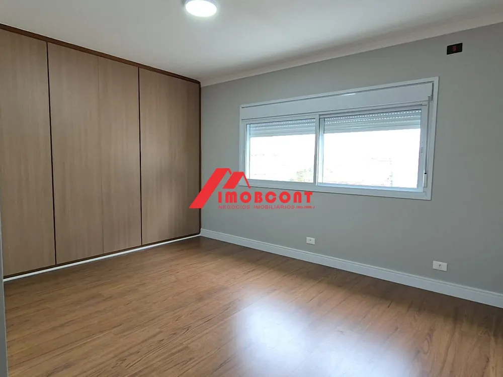 Sobrado, 4 quartos, 236 m² - Foto 1