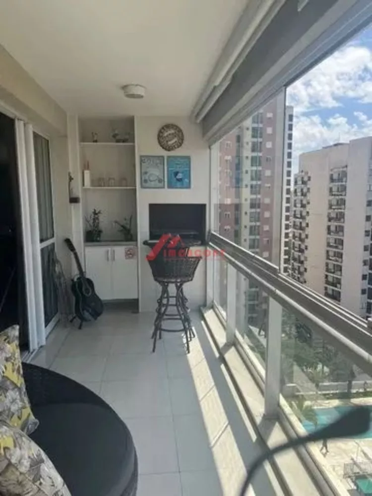 Apartamento à venda com 3 quartos, 141m² - Foto 1