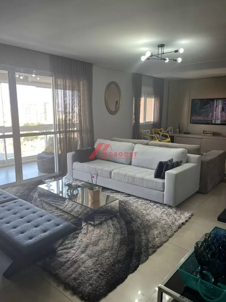 Apartamento à venda com 3 quartos, 141m² - Foto 3