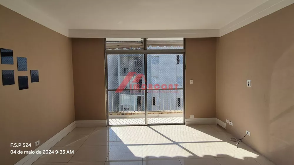 Apartamento à venda com 3 quartos, 80m² - Foto 2