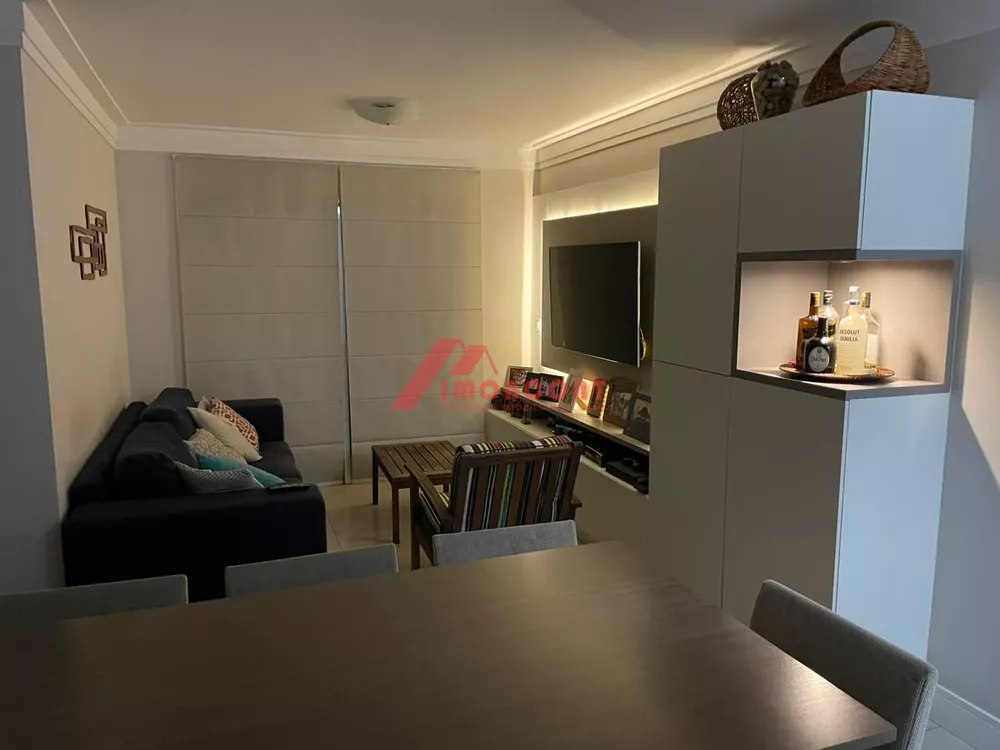 Apartamento à venda com 3 quartos, 76m² - Foto 2