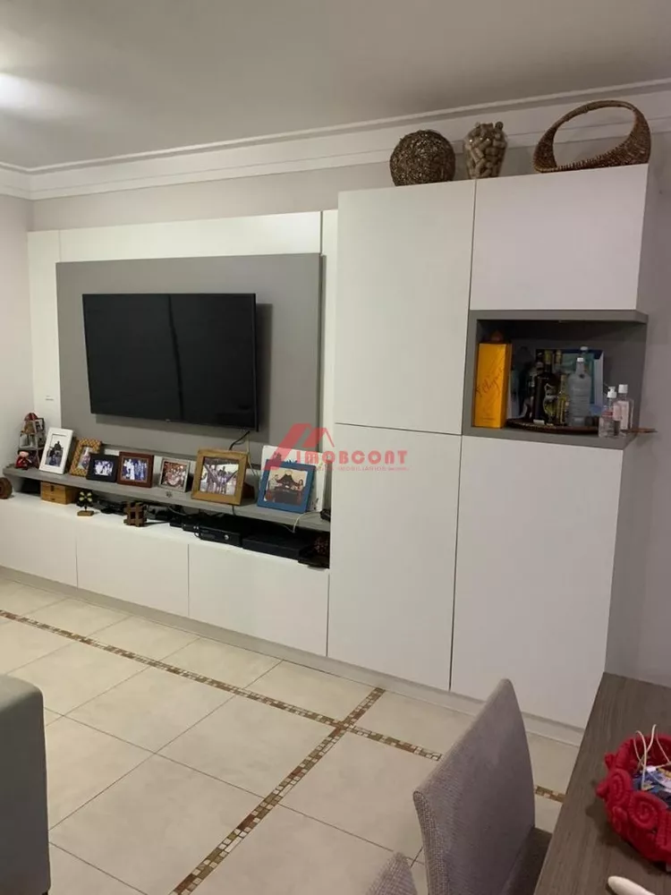 Apartamento à venda com 3 quartos, 76m² - Foto 3