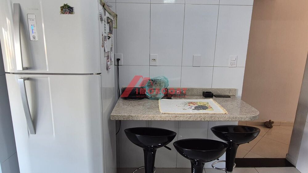 Apartamento à venda com 2 quartos, 70m² - Foto 15