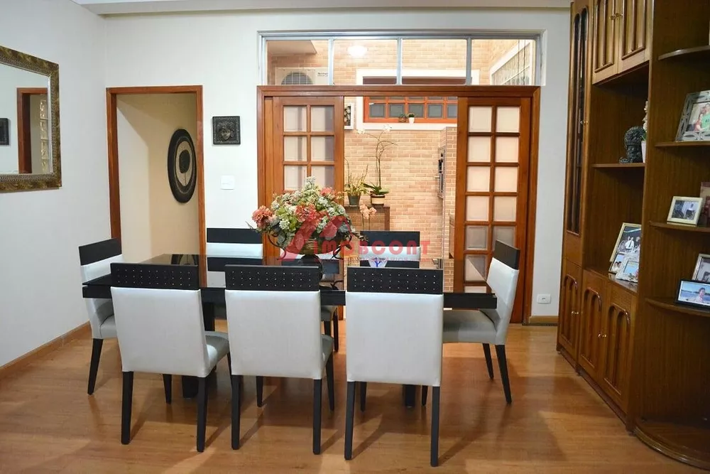 Sobrado à venda com 3 quartos, 415m² - Foto 1