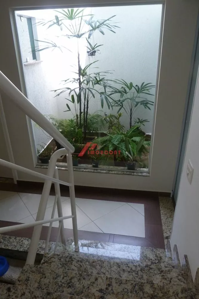 Sobrado à venda com 3 quartos, 300m² - Foto 7