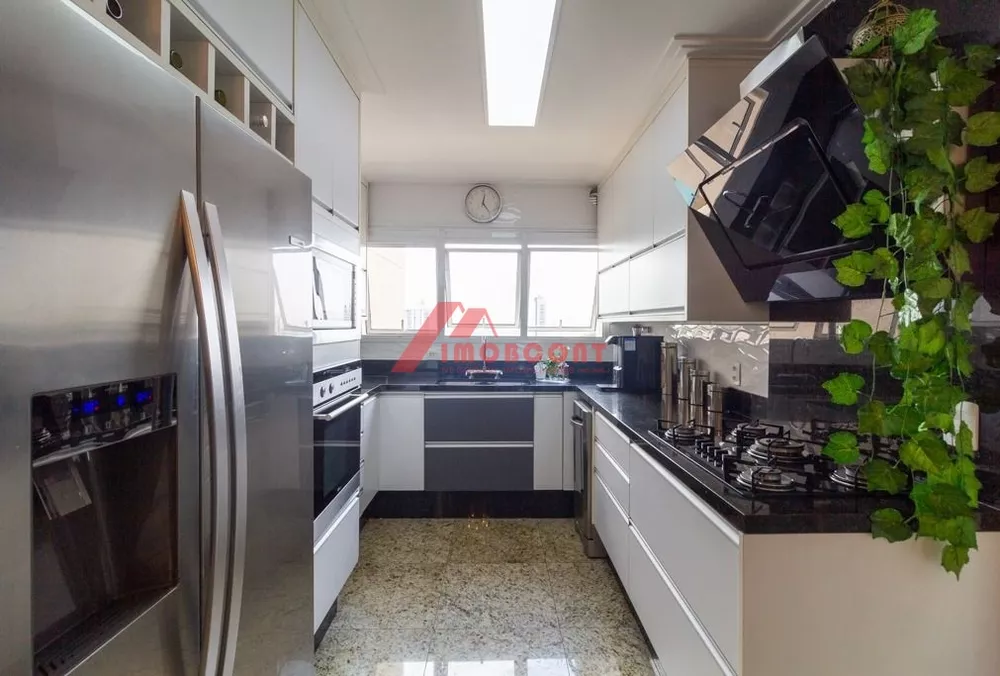 Apartamento à venda com 3 quartos, 214m² - Foto 46