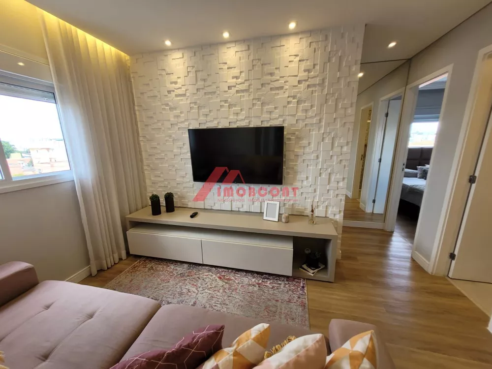 Apartamento à venda com 2 quartos, 75m² - Foto 2