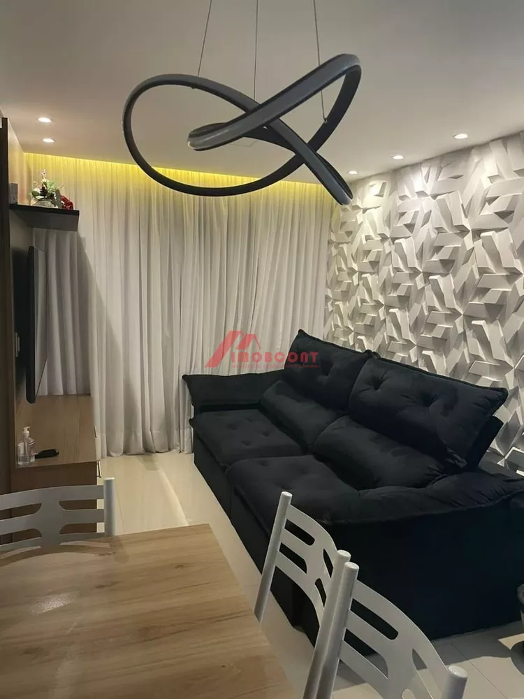 Apartamento à venda com 3 quartos, 50m² - Foto 1