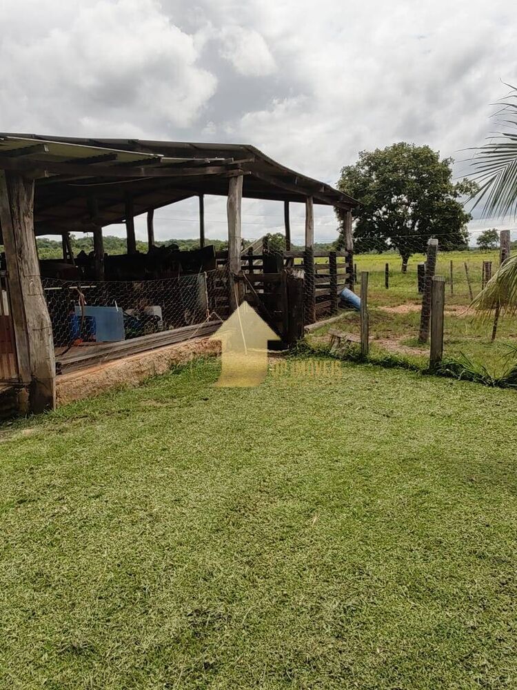 Fazenda à venda com 3 quartos, 138m² - Foto 2