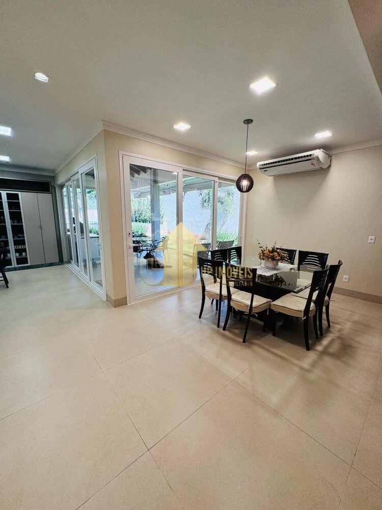Sobrado à venda com 5 quartos, 313m² - Foto 2