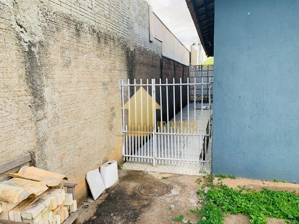 Casa à venda com 3 quartos, 120m² - Foto 2