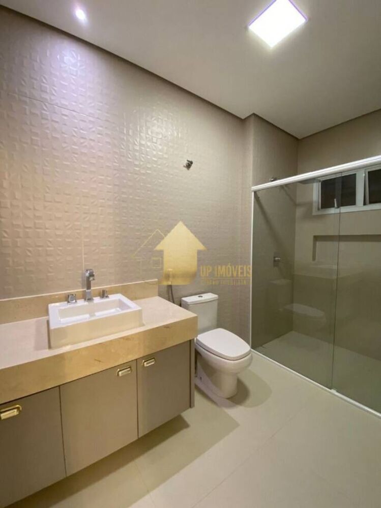 Sobrado à venda com 4 quartos, 372m² - Foto 1