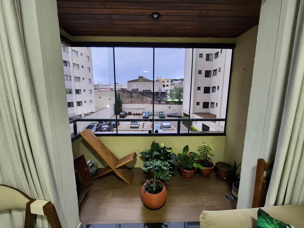 Apartamento à venda com 3 quartos, 74m² - Foto 3