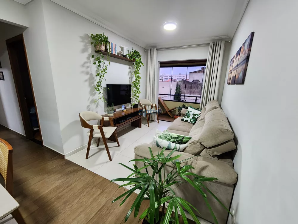 Apartamento à venda com 3 quartos, 74m² - Foto 1