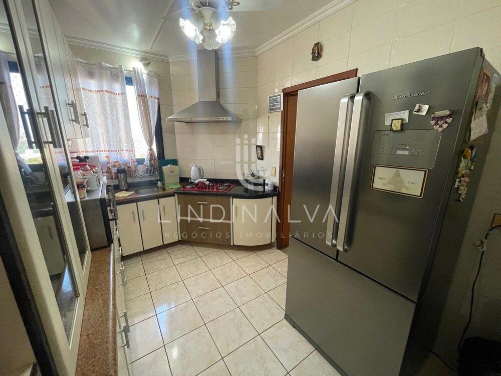 Apartamento à venda com 4 quartos, 169m² - Foto 1