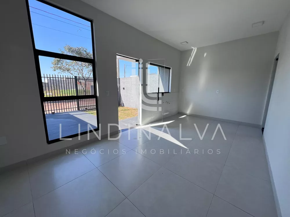 Casa à venda com 2 quartos, 86m² - Foto 2