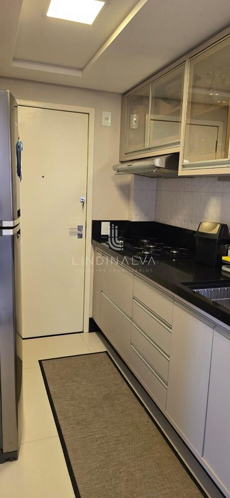 Apartamento à venda com 2 quartos, 110m² - Foto 8