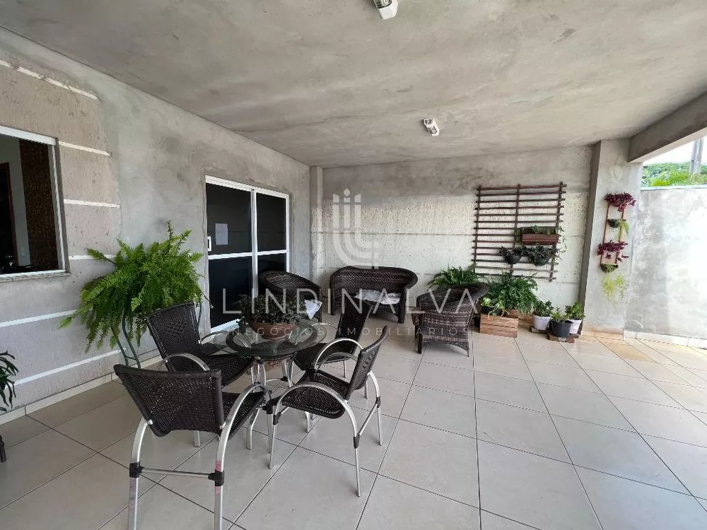 Casa à venda com 2 quartos, 130m² - Foto 2