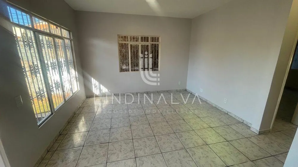 Casa, 3 quartos, 180 m² - Foto 2