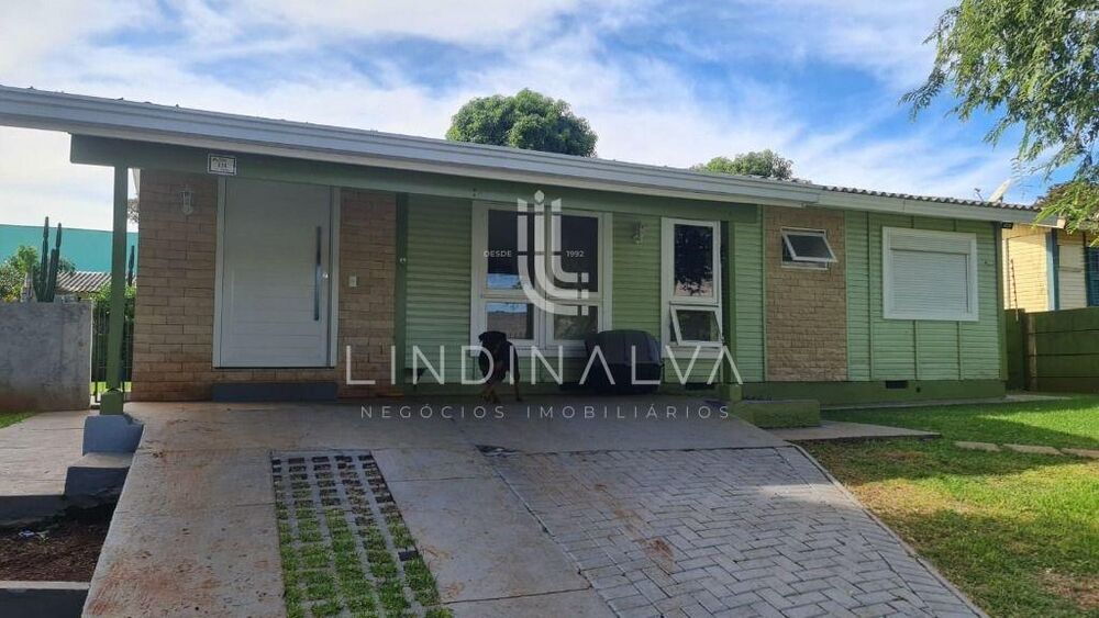 Casa à venda com 3 quartos, 111m² - Foto 1