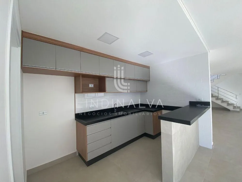Sobrado, 3 quartos, 225 m² - Foto 2