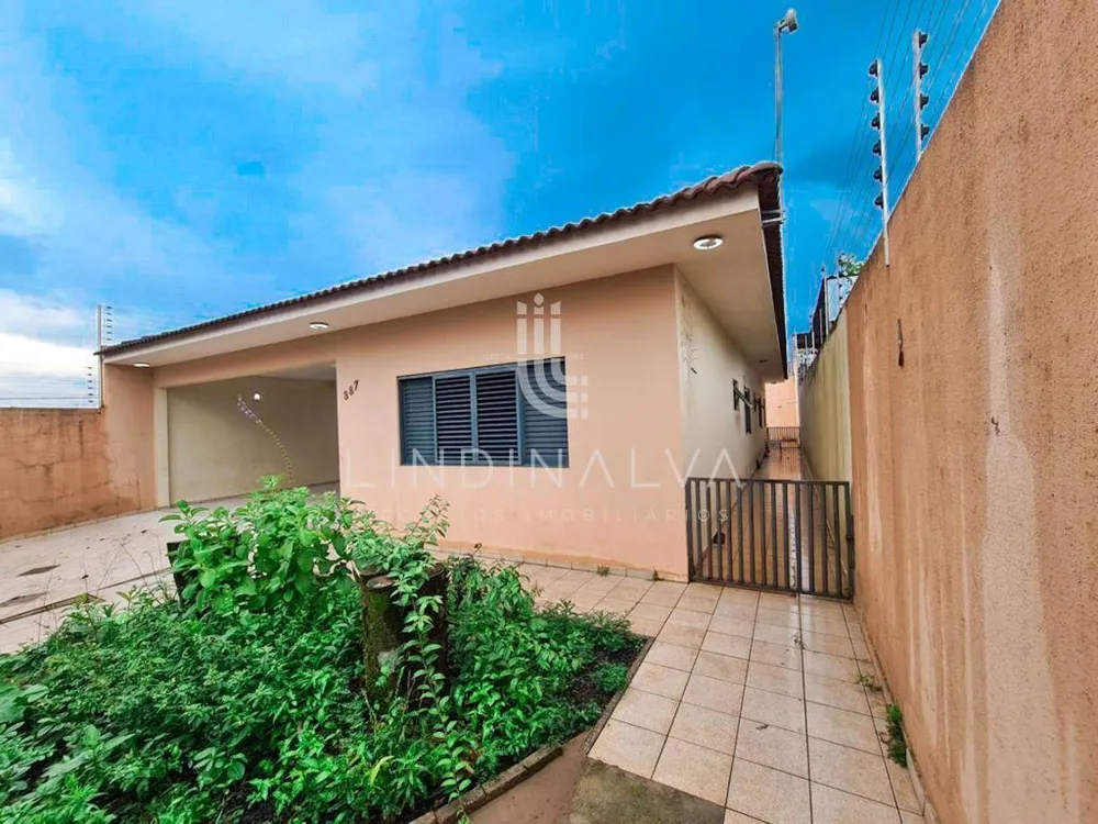 Casa, 3 quartos, 215 m² - Foto 2