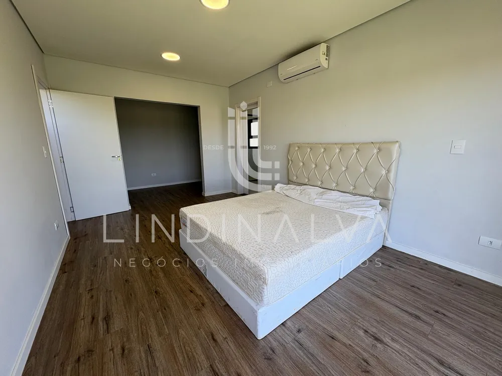 Sobrado, 3 quartos, 246 m² - Foto 4