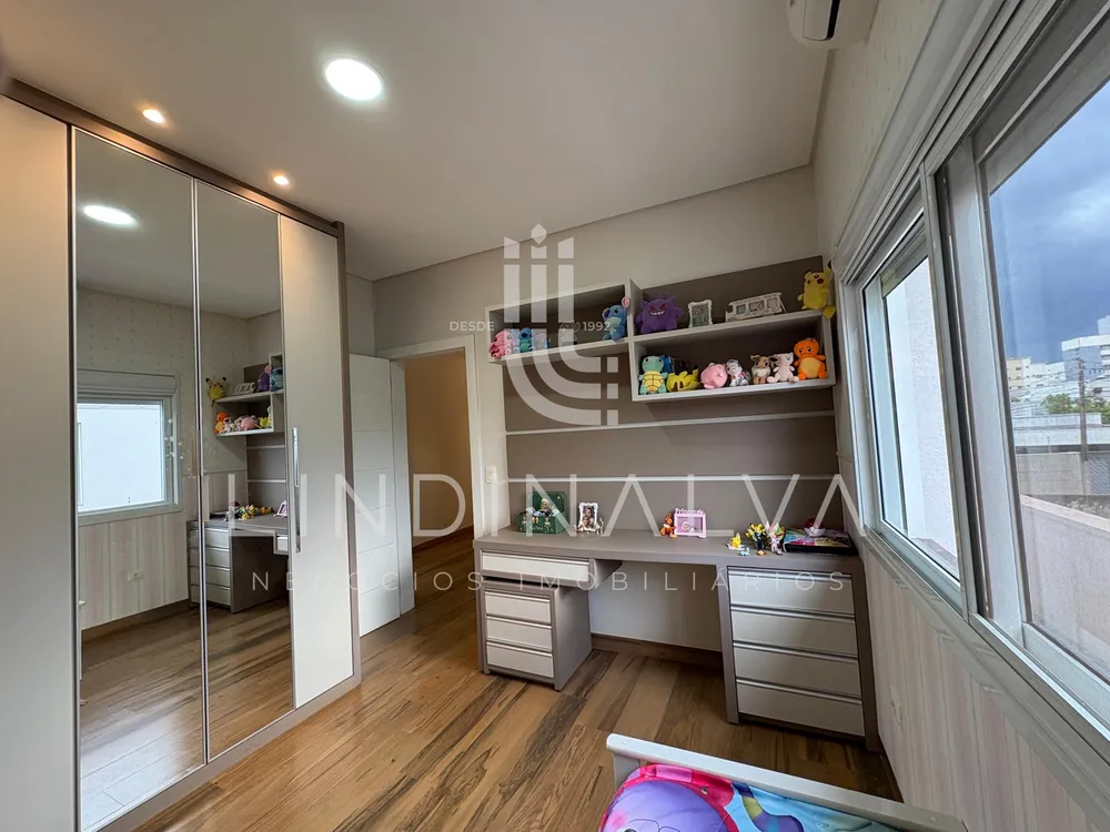 Sobrado, 3 quartos, 303 m² - Foto 11