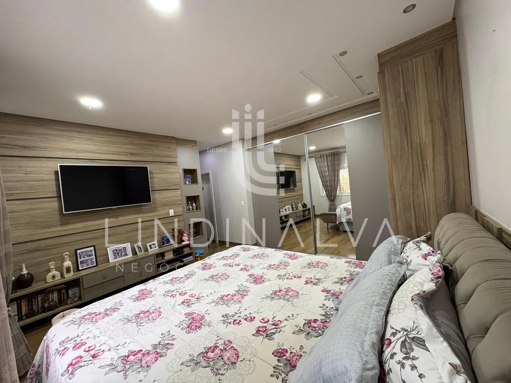 Sobrado, 3 quartos, 303 m² - Foto 8