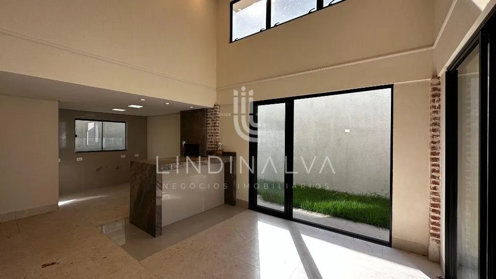 Casa, 3 quartos, 226 m² - Foto 1