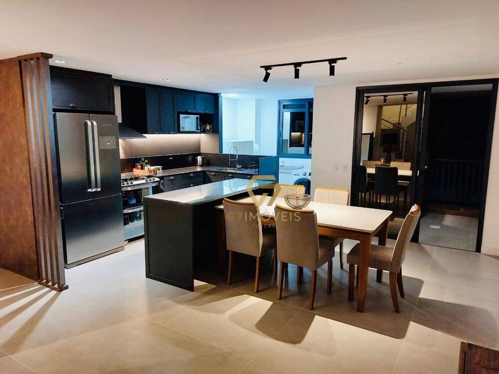 Apartamento à venda com 3 quartos, 213m² - Foto 1