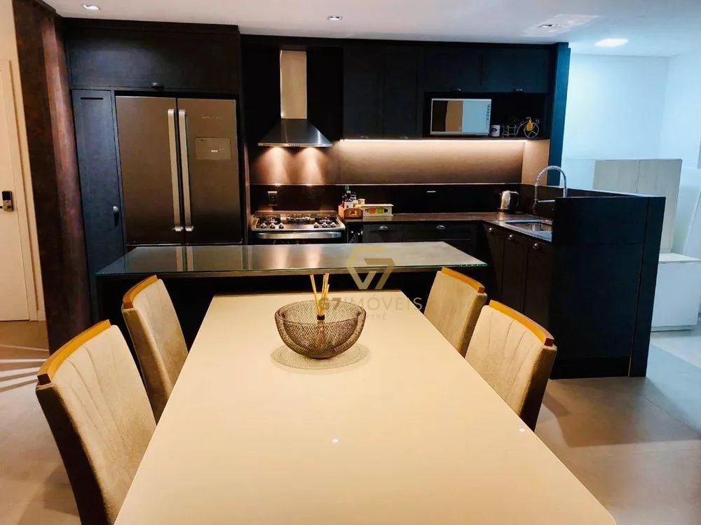 Apartamento, 3 quartos, 213 m² - Foto 2