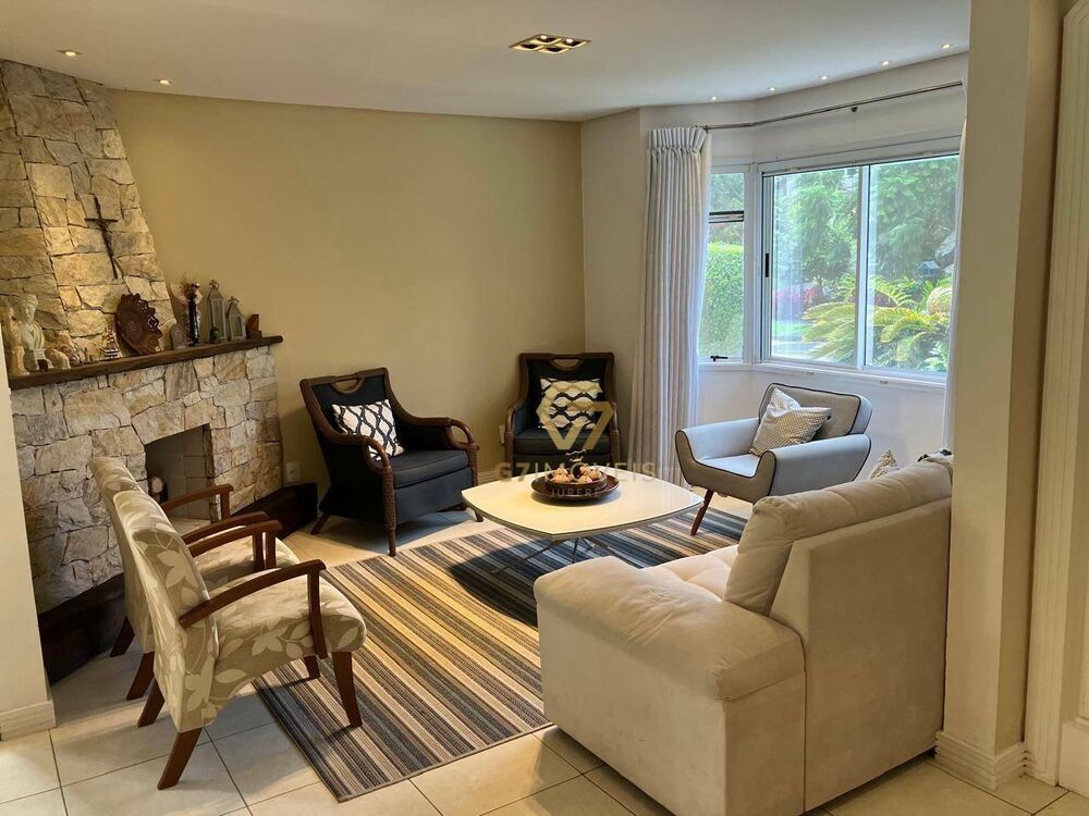 Casa à venda com 5 quartos, 297m² - Foto 3