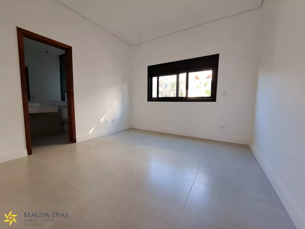 Casa à venda com 5 quartos, 312m² - Foto 19