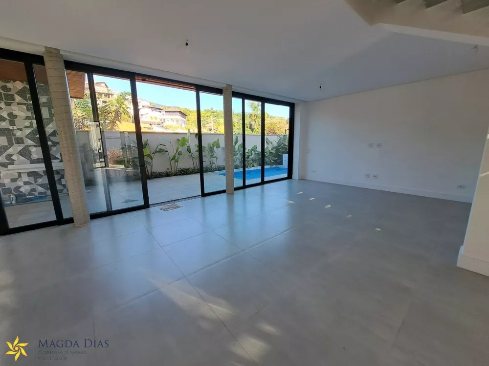 Casa à venda com 5 quartos, 312m² - Foto 9