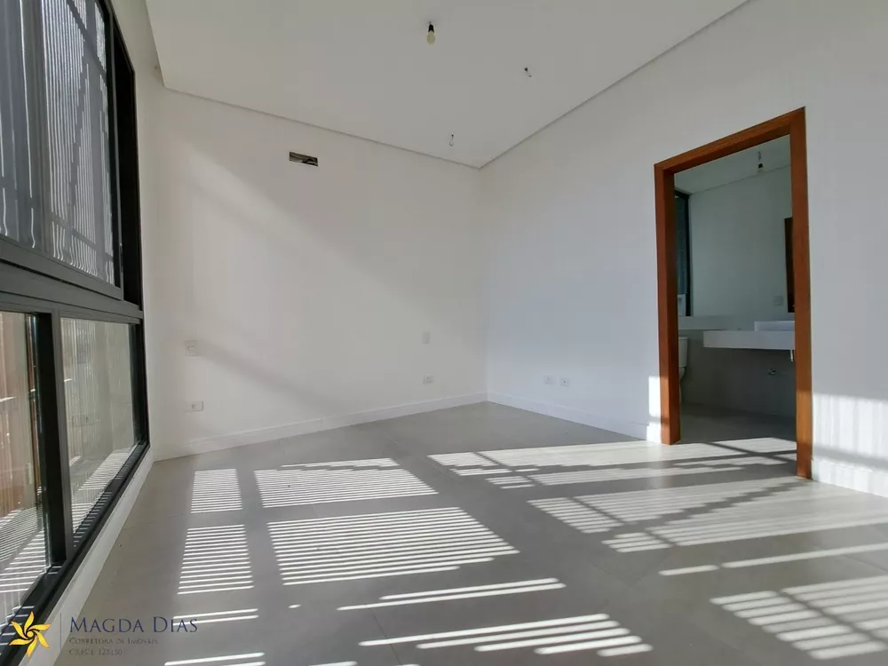 Casa à venda com 5 quartos, 312m² - Foto 24