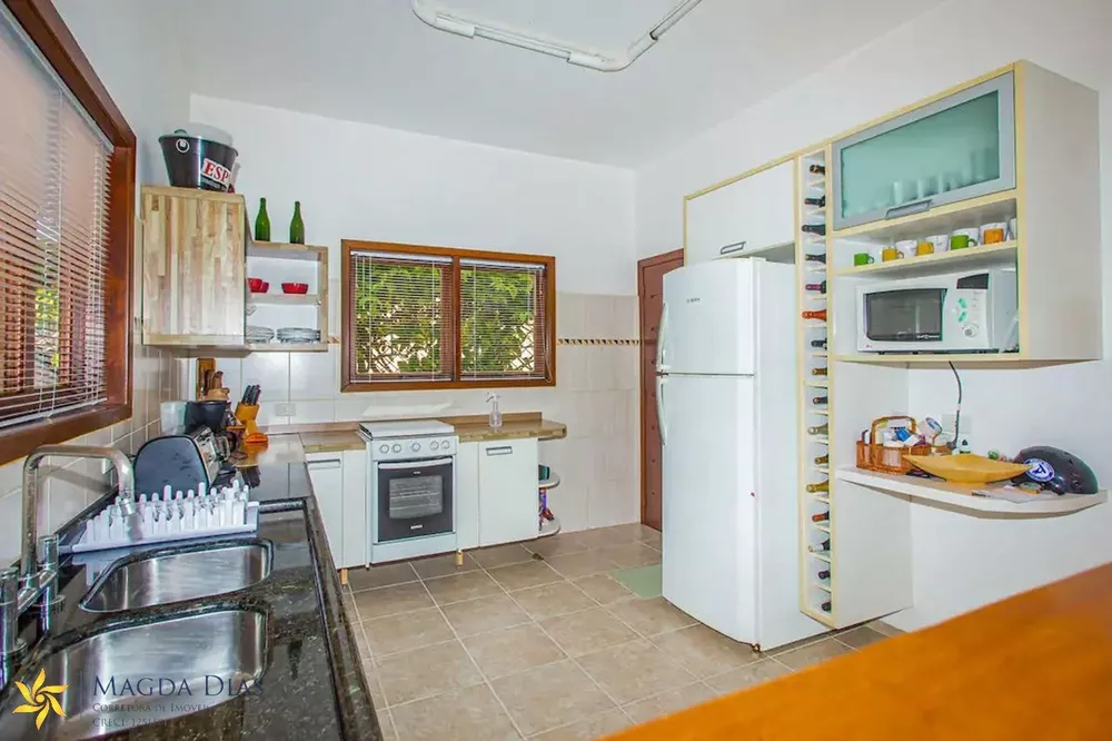 Casa, 4 quartos, 216 m² - Foto 2