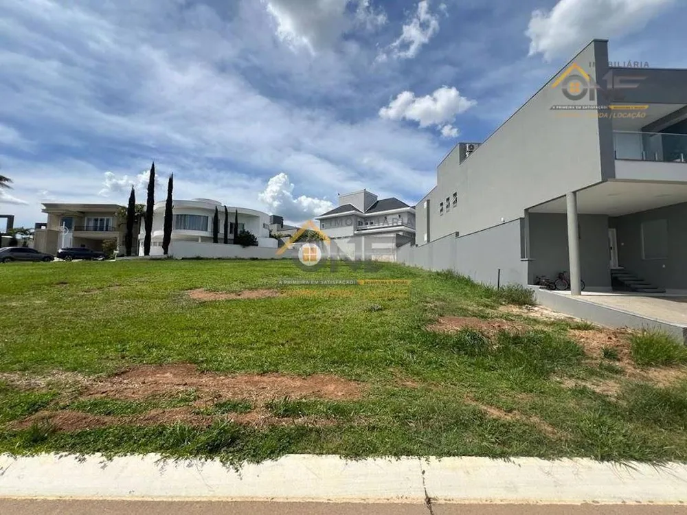 Loteamento e Condomínio, 547 m² - Foto 1