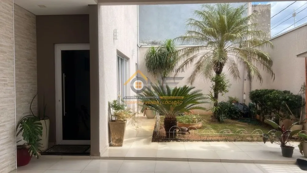 Casa, 4 quartos, 185 m² - Foto 1
