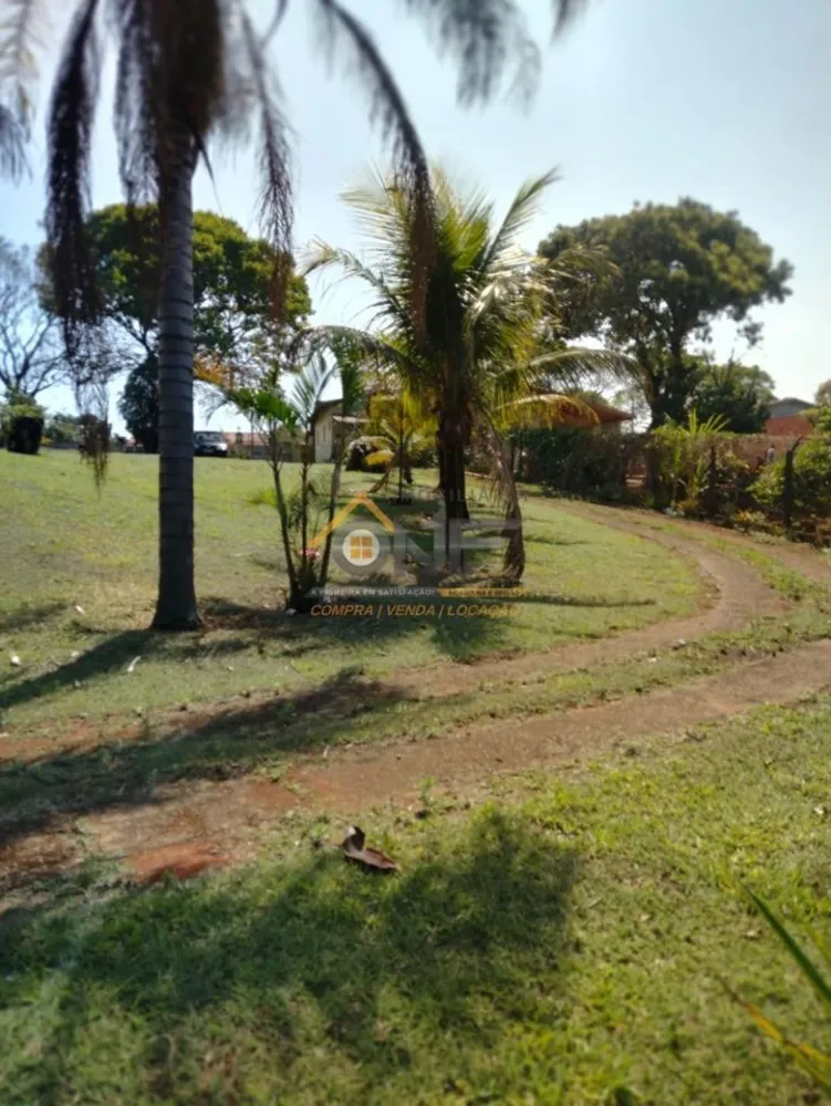 Chácara, 2 quartos, 1067 m² - Foto 1