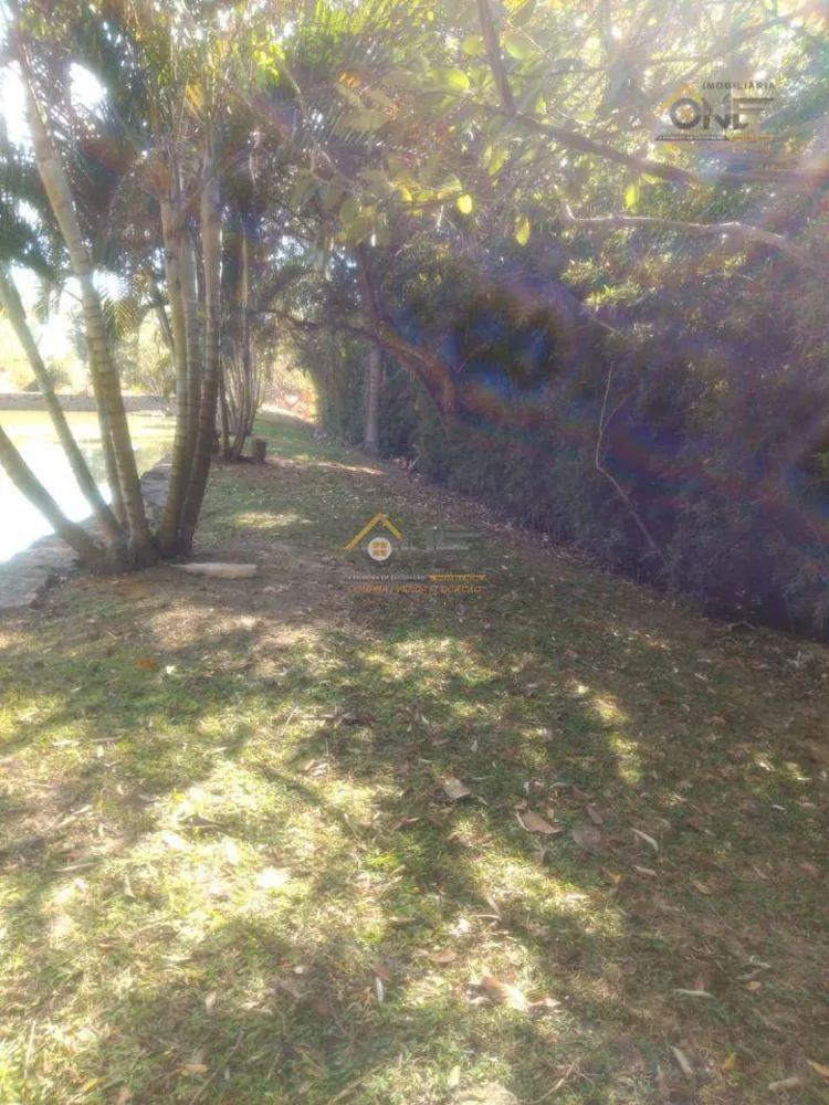Sítio, 3 quartos, 36800 m² - Foto 1