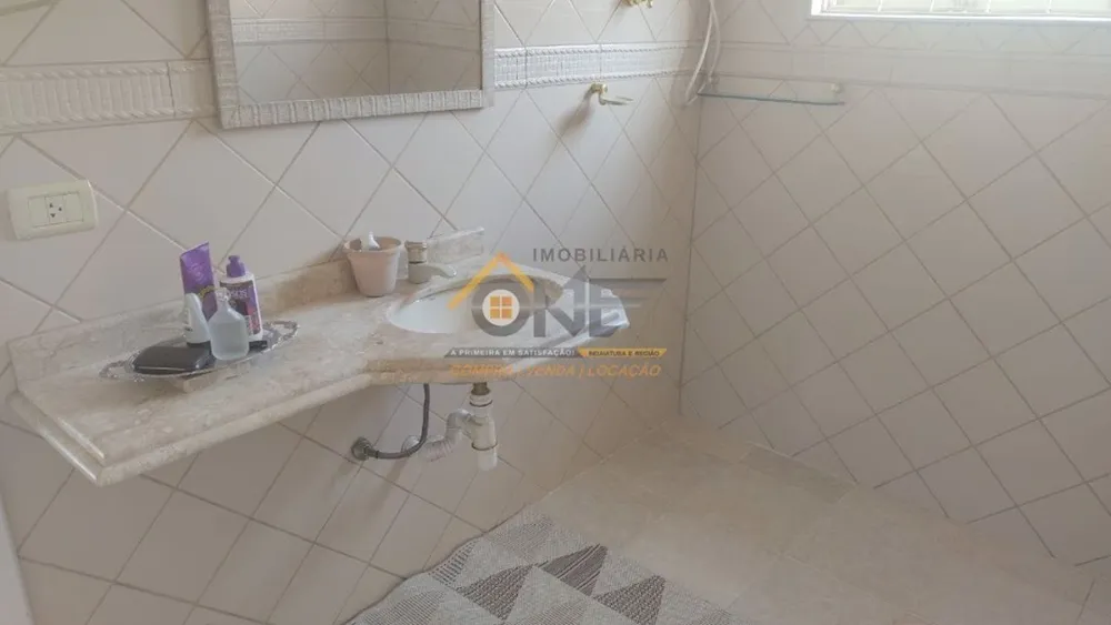 Casa, 4 quartos, 251 m² - Foto 1