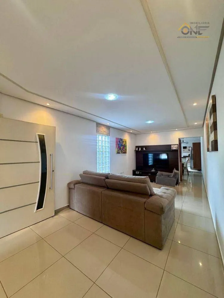 Sobrado, 3 quartos, 178 m² - Foto 1